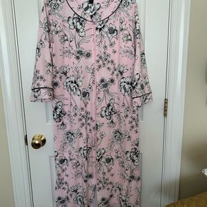 Robe by Miss Elaine, new without tags. Pastel pink with black printed floral.